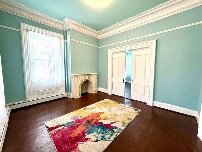 Photo - 61 Monitor St Apartment