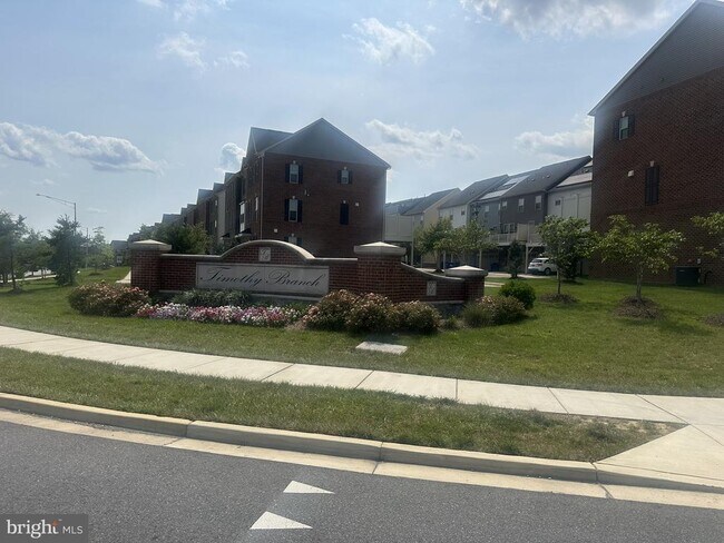 Foto del edificio - 14547 Mattawoman Dr