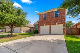 Building Photo - 12021 Pecangate Way