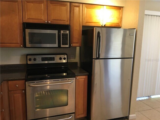 Foto del edificio - 10155 Sailwinds Blvd S