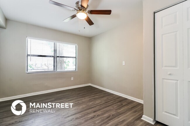 Foto del edificio - 6806 Lyman Ave