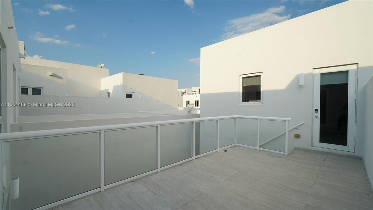 6421 NW 104th Path, Medley, FL 33178 House for Rent in Medley, FL