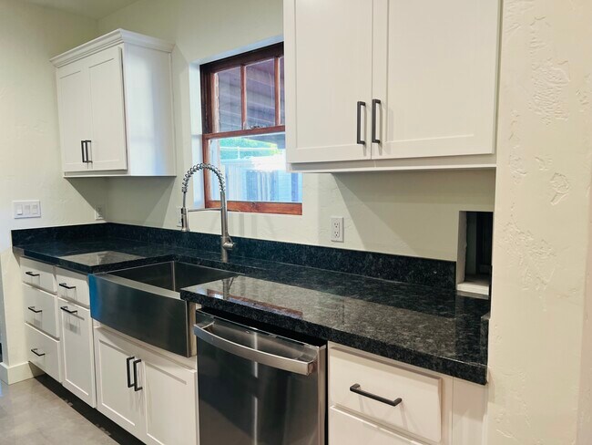 Foto del edificio - 514 W Turney Ave