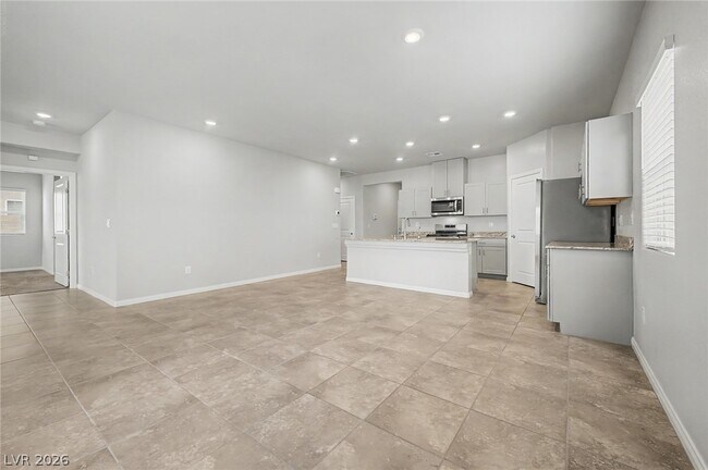 Building Photo - 7552 Blue Lotus Ave
