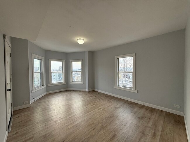 Building Photo - 5 Winthrop St