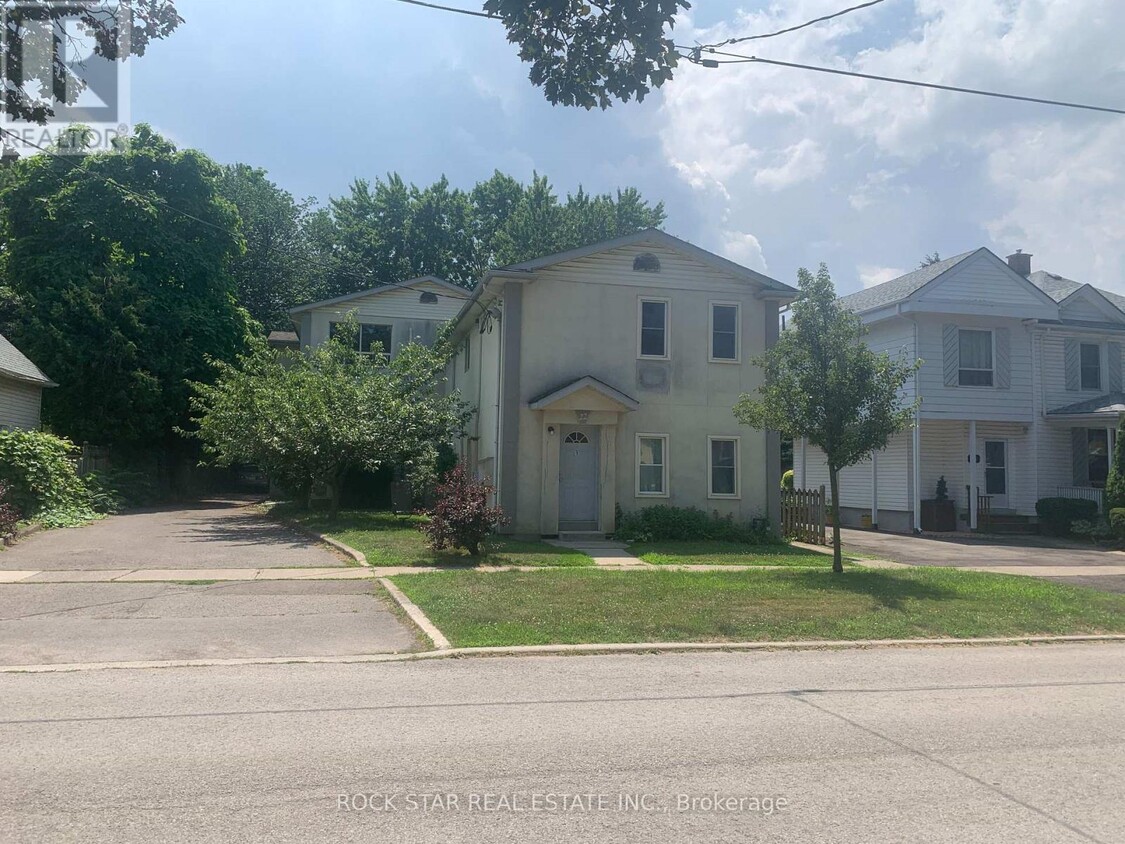 Primary Photo - 22 Dacotah St