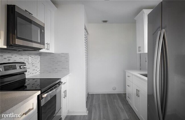 Foto del edificio - 3 br, 2 bath House - 6324 Taylor St Great ...