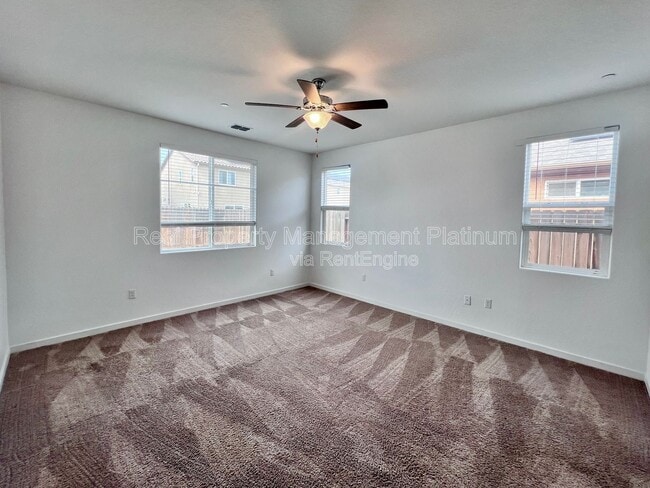 Foto del edificio - 6692 E Cambridge Ave