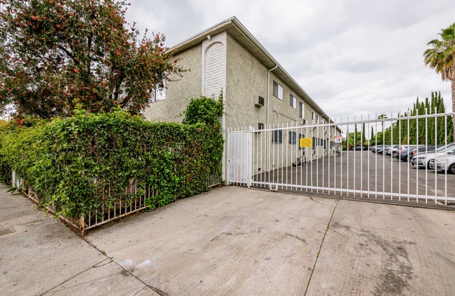 Building Photo - 6863 Sepulveda Blvd