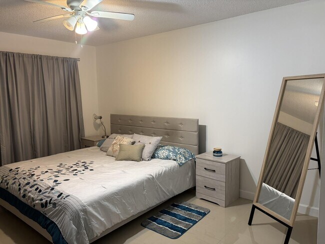 Foto del edificio - 2940 N Course Dr