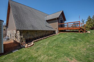 Building Photo - 148 Westwood Acres Dr
