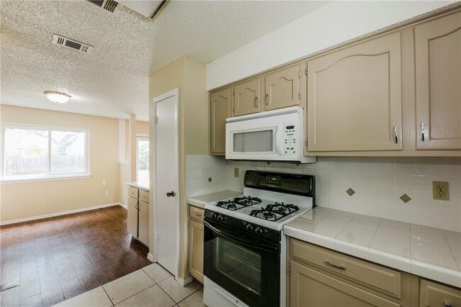 Foto del edificio - 4106 Kilgore Ln