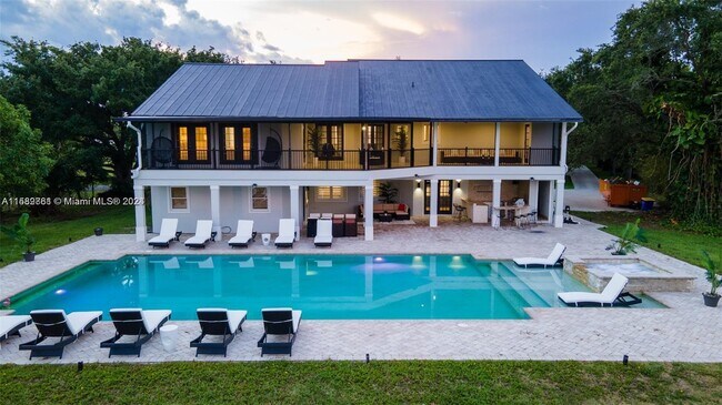 Foto del edificio - 6272 SW Banks St