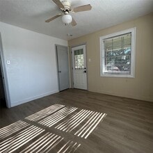 Building Photo - 2918 46th St