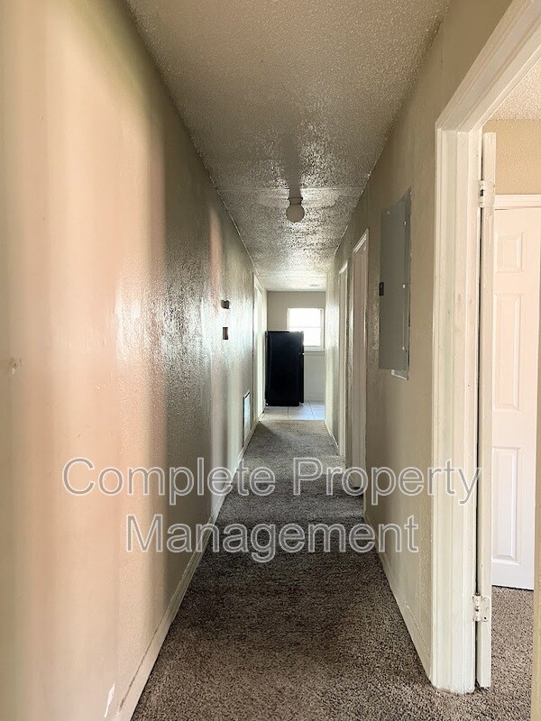 Foto del edificio - 824 42nd Pl N