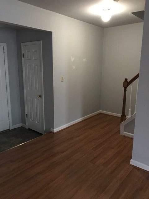 Building Photo - 2113 Acorn Ct