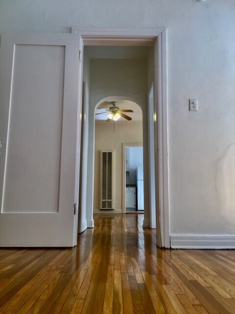 Primary Photo - 625 S Cochran Ave