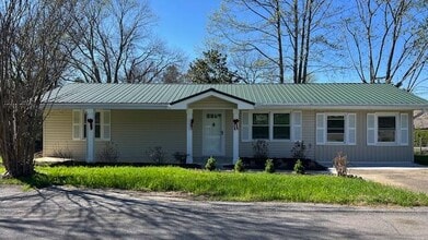 Building Photo - 1795 Highland Ave NW