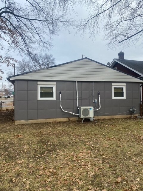 Building Photo - 2408 Burwell Ave