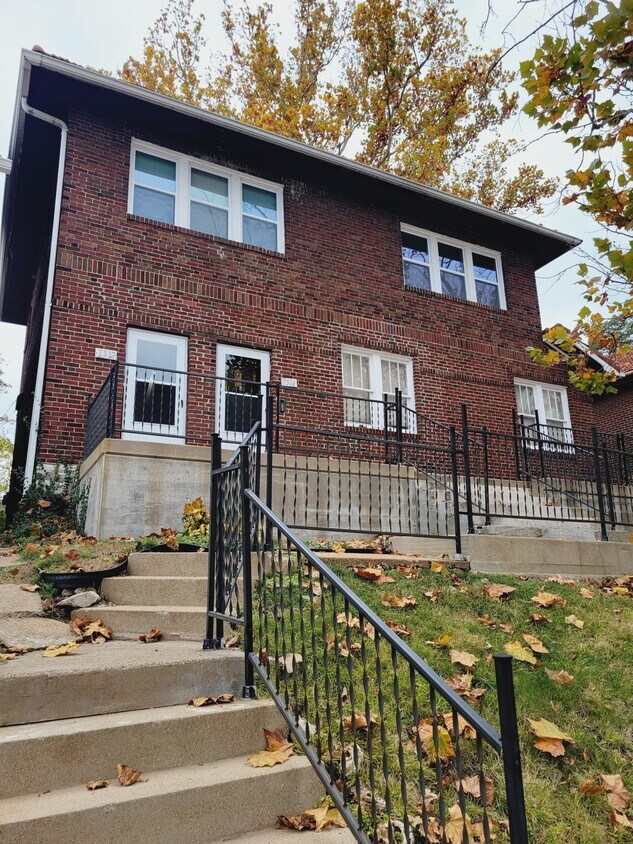 7512 Delmar Blvd Unit 7512, University City, MO 63130 7512 Delmar