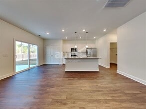 Building Photo - 101 Oldenburg Dr