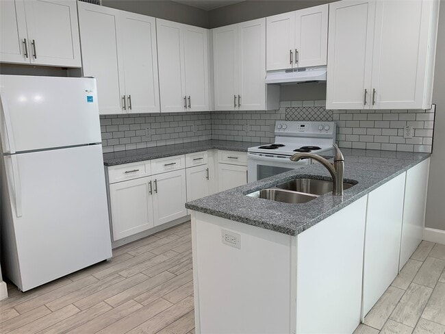 Foto del edificio - 4221 Alvin St