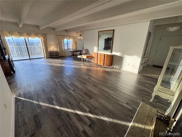 Foto del edificio - 7877 E Mississippi Ave