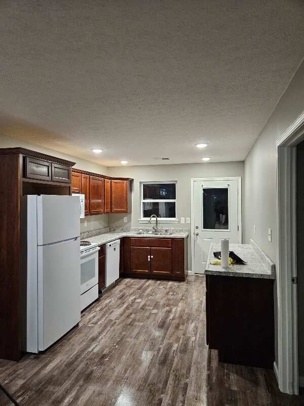 Foto del edificio - 104 Greer Rd