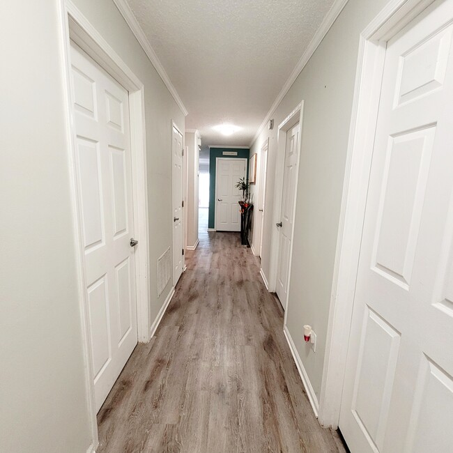 Hallway - 8380 Argyle Corners Ct