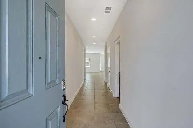 Building Photo - 1421 Cummings Way