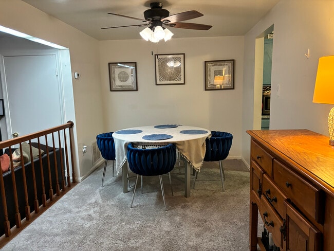 Dining Room - 8719 East Grv