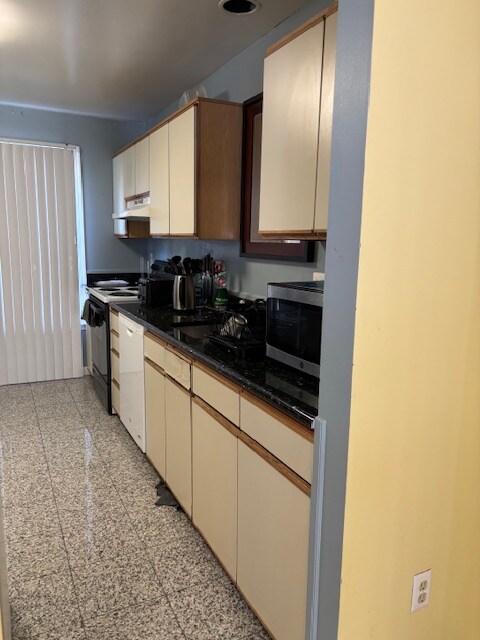 Foto del edificio - 211 Roundhouse Ct