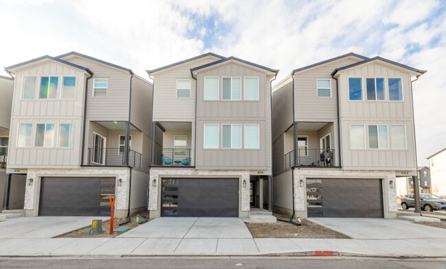 Building Photo - 408 S 680 E