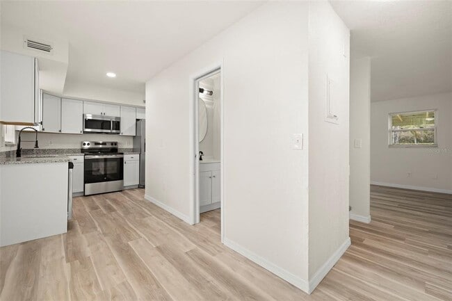 Foto del edificio - 14224 Village Terrace Dr