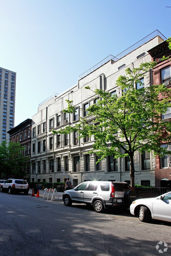 Foto del edificio - 138-144 W 92nd St