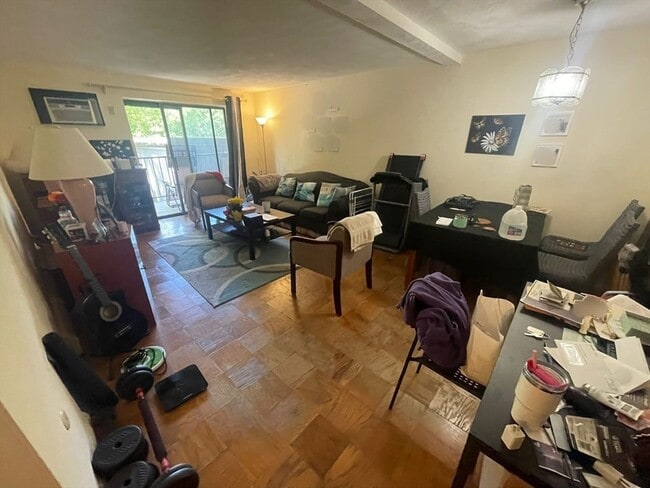 Foto del edificio - 15 Pond Ln