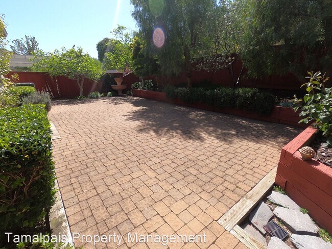 Foto del edificio - 4 br, 2.5 bath House - 11 Vista Marin Dr