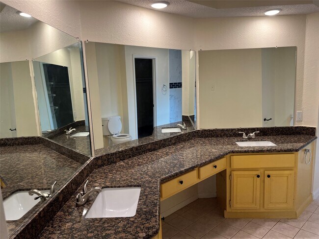 Foto del edificio - 12810 Ashford Meadow Dr