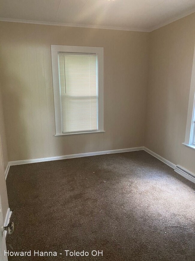 Building Photo - 4 br, 1 bath House - 1723 Stahlwood Ave.
