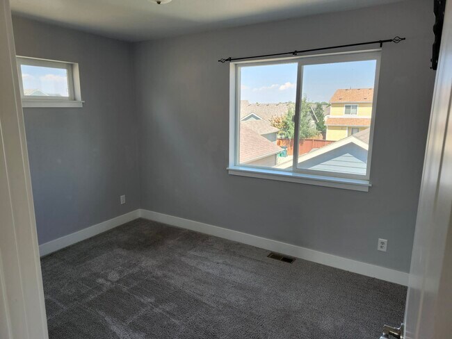 Foto del edificio - 2778 Tallgrass Ln