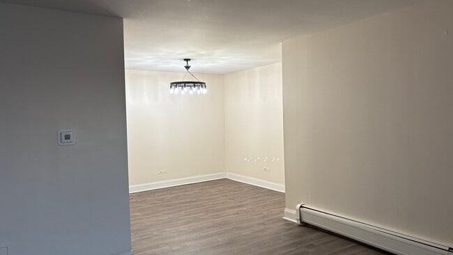 Foto del edificio - 9001 Golf Rd