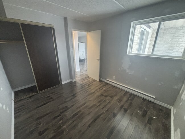 Building Photo - 251 Erb St. W