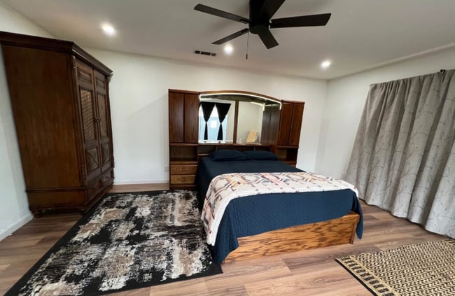 Building Photo - 2363 W Swain Rd