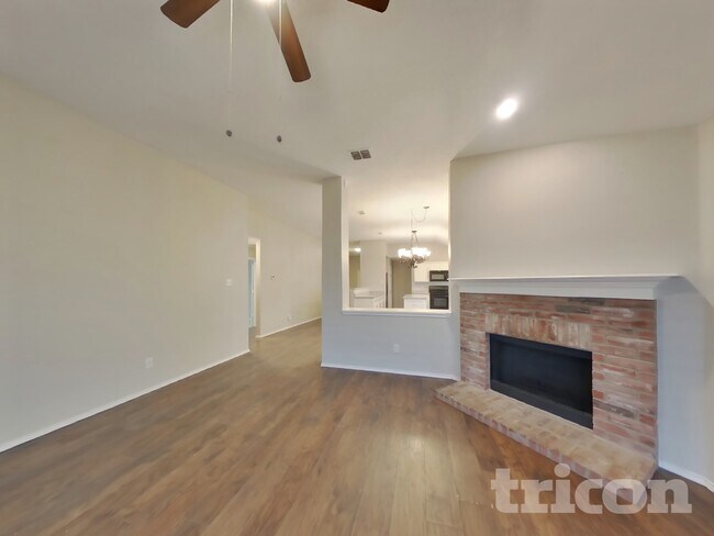 Building Photo - 1505 Redman Dr