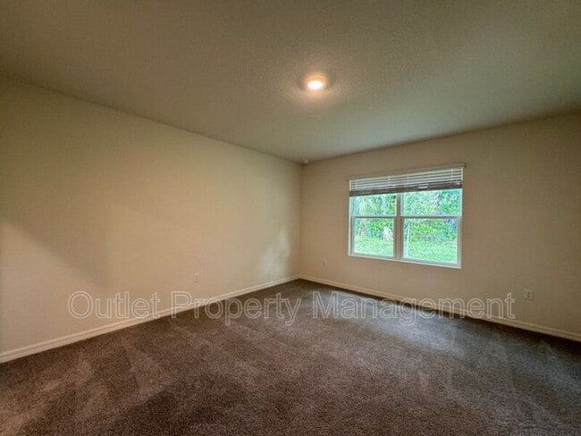 Foto del edificio - 391 Pelham Park Dr