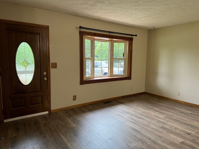 Foto del edificio - Available May 29th, 2026!