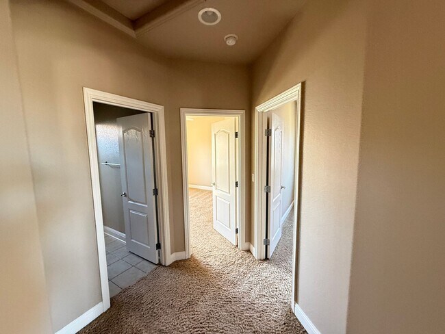 Foto del edificio - 2212 Maloney Dr