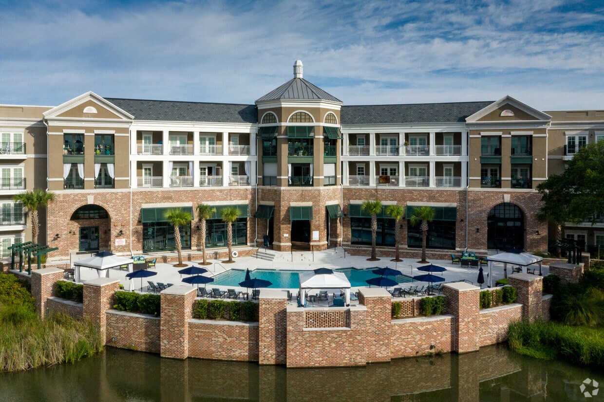 Simmons Park Apartments 211 River Landing Dr Daniel Island, SC