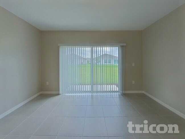 Building Photo - 220 Garnet Ave