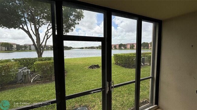 Foto del edificio - 13800 SW 5th Ct